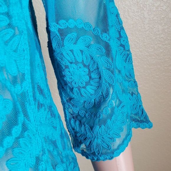 Renjo women's sheer embroidered top - Picture 7 of 9